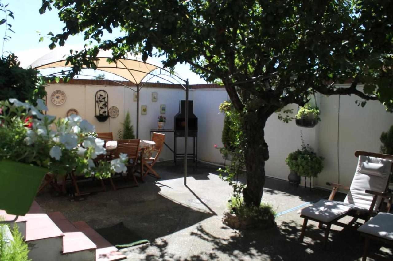 Alojamiento La Olmedana Olmedo Esterno foto