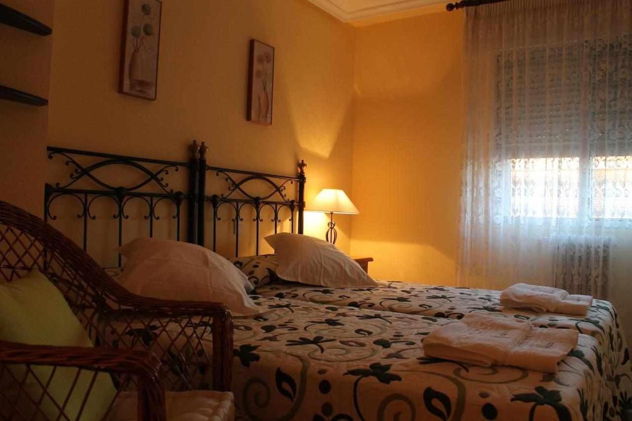 Alojamiento La Olmedana Olmedo Esterno foto