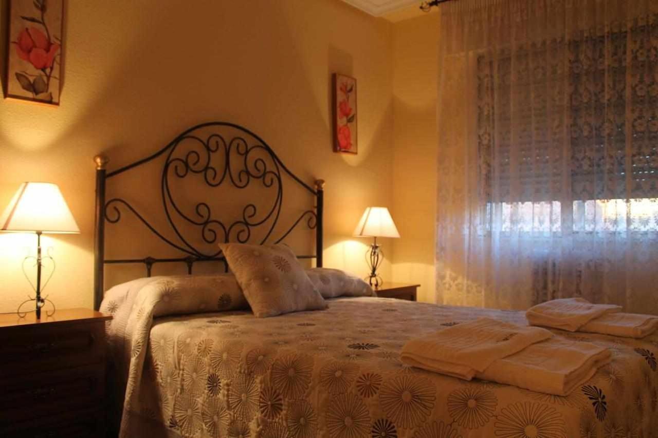 Alojamiento La Olmedana Olmedo Esterno foto